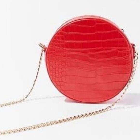 Forever 21 Red Faux Snakeskin Circle Crossbody NWOT - Picture 1 of 9